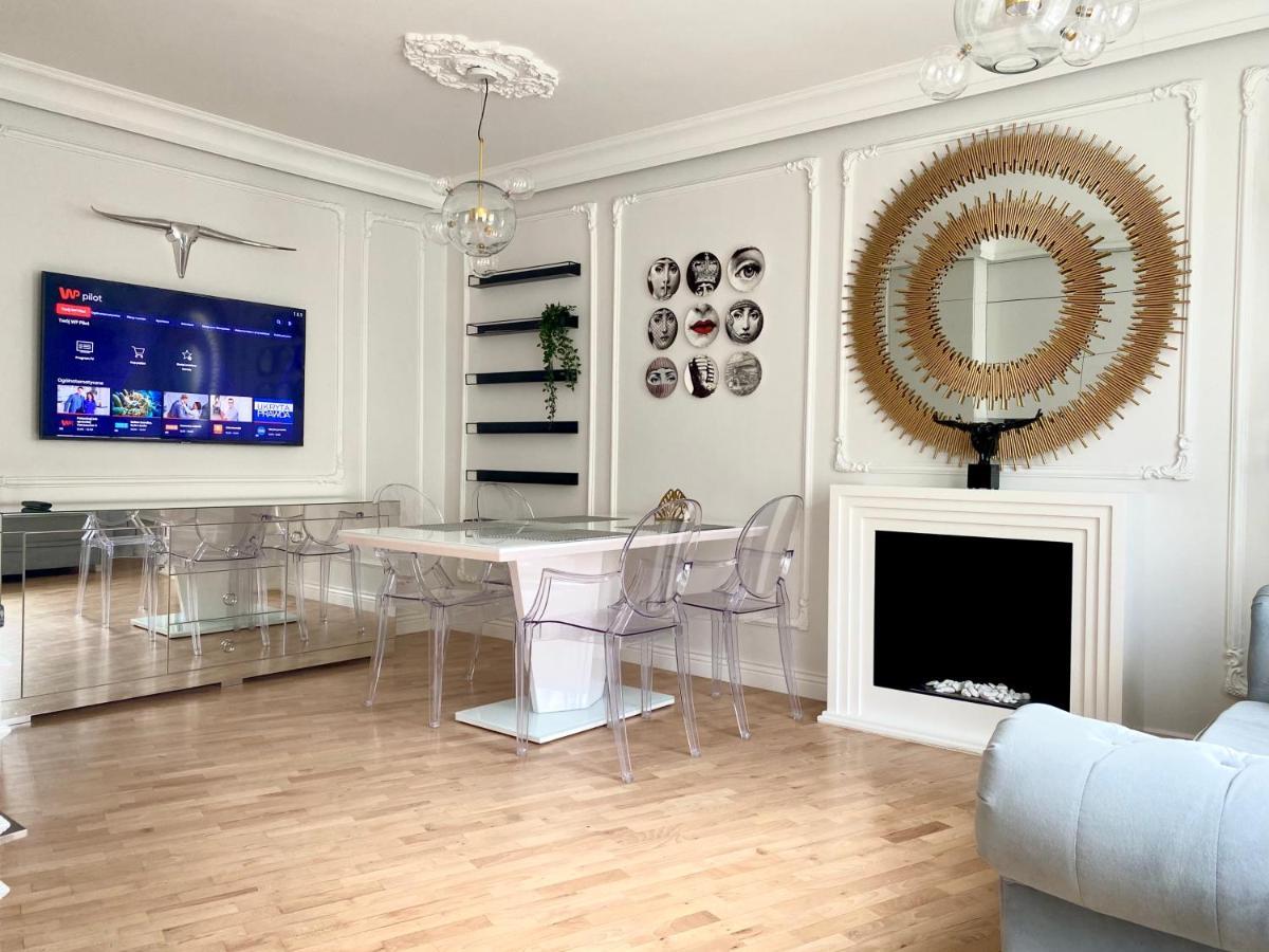 Gold By Praia Apartments - 600 M Do Plazy - Parking Sopot Buitenkant foto